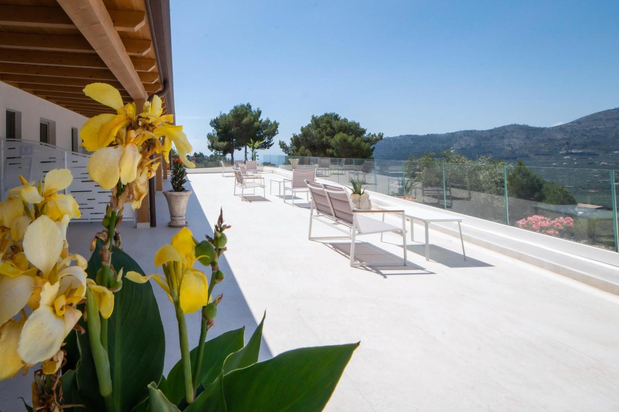 Aura Apartments Mattinata Εξωτερικό φωτογραφία